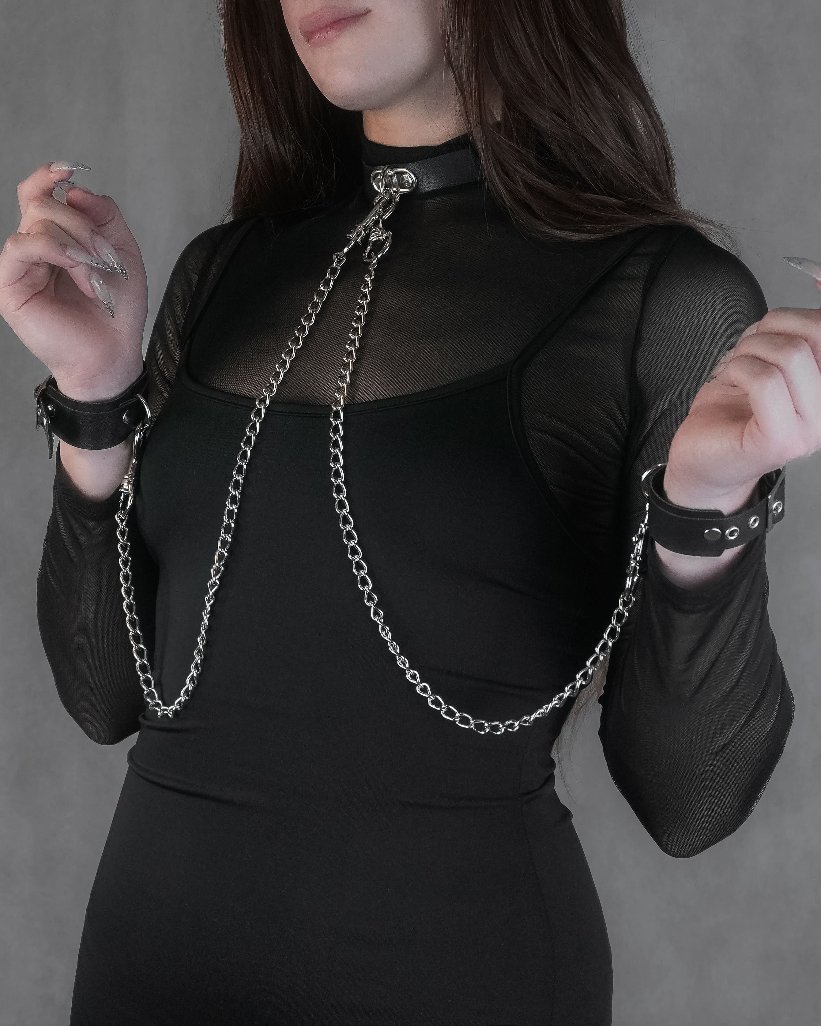 Obey | Choker + Esposas