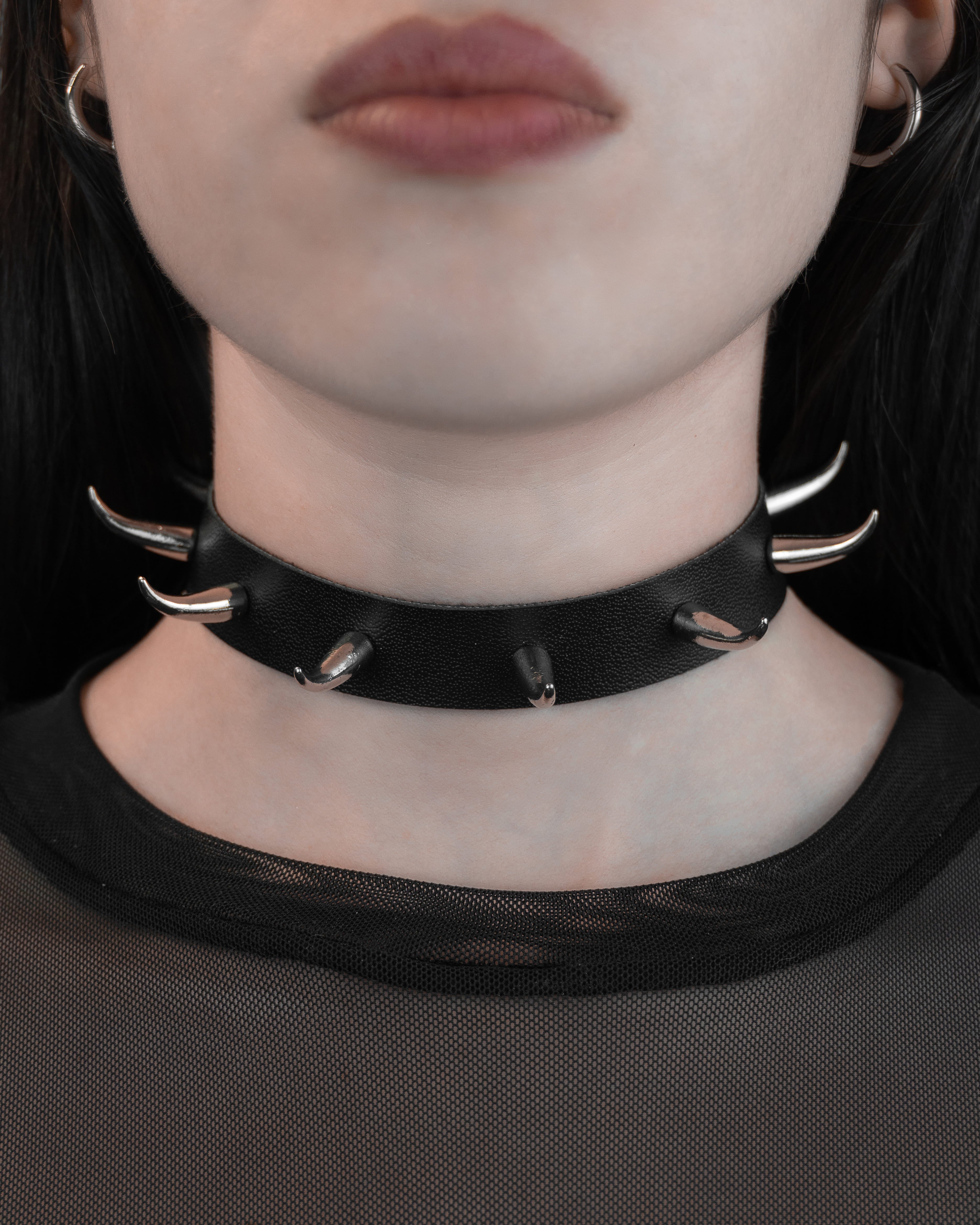 Spikes Fang | Choker