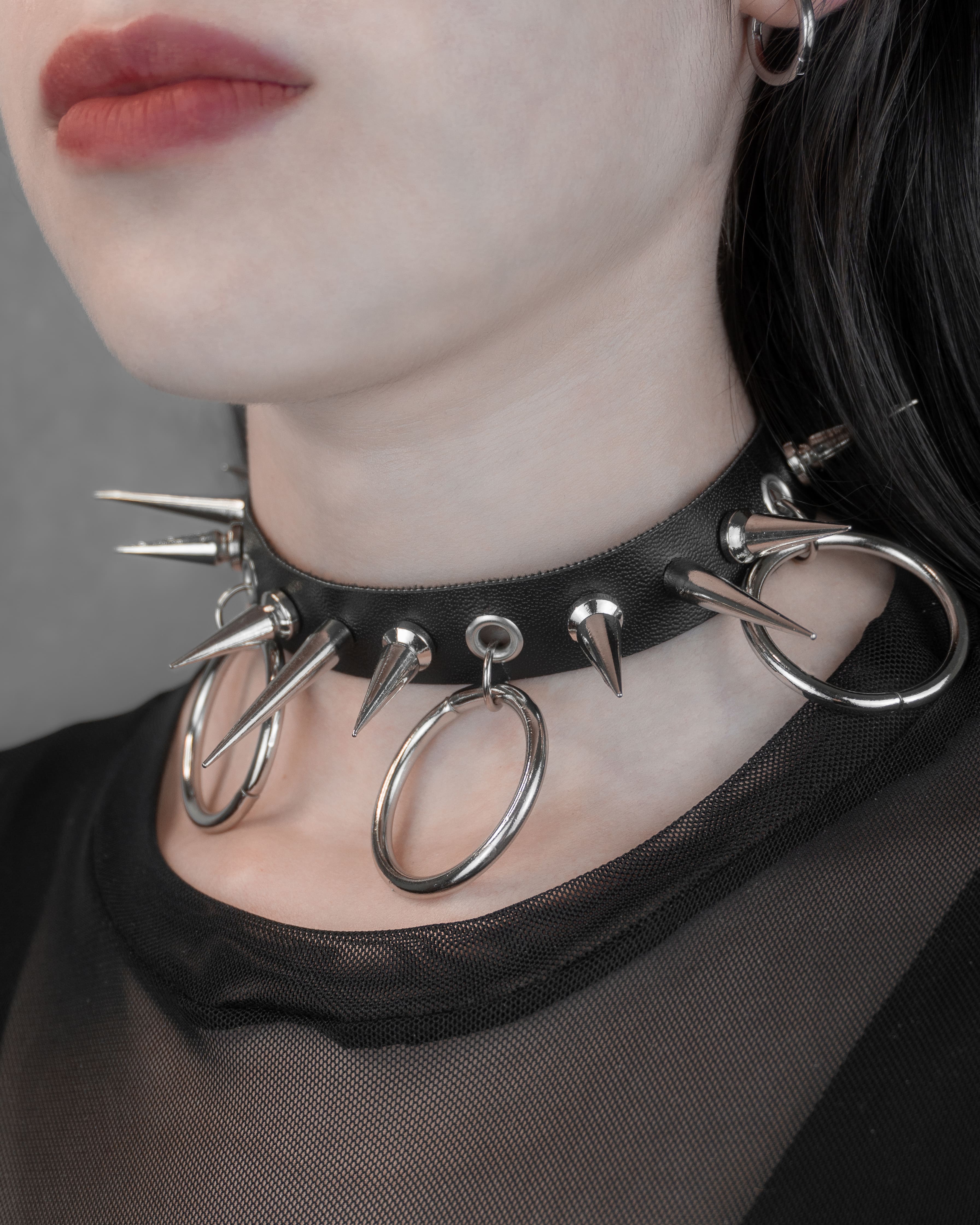 Grave | Choker