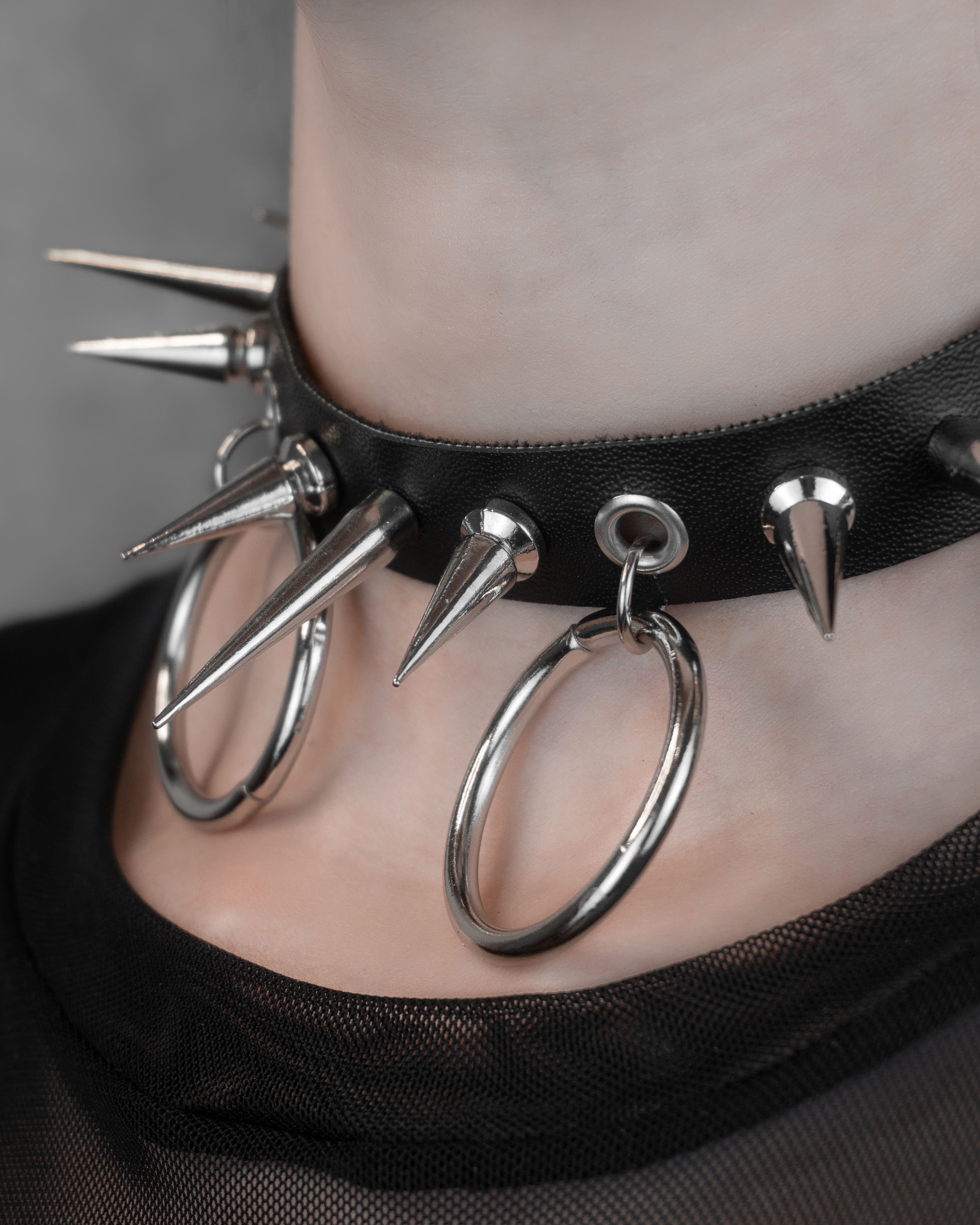 Grave | Choker
