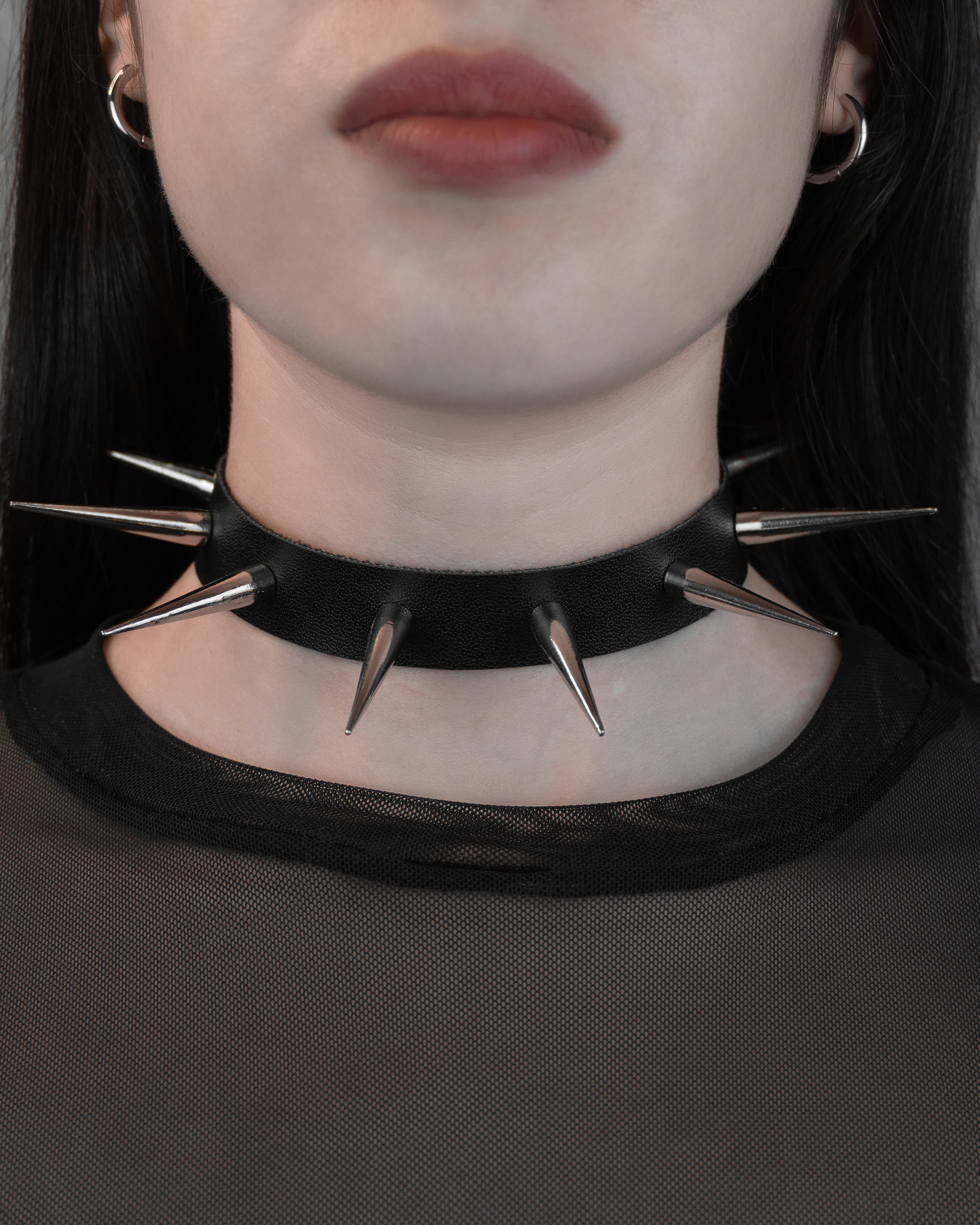 Spikes 4 | Choker