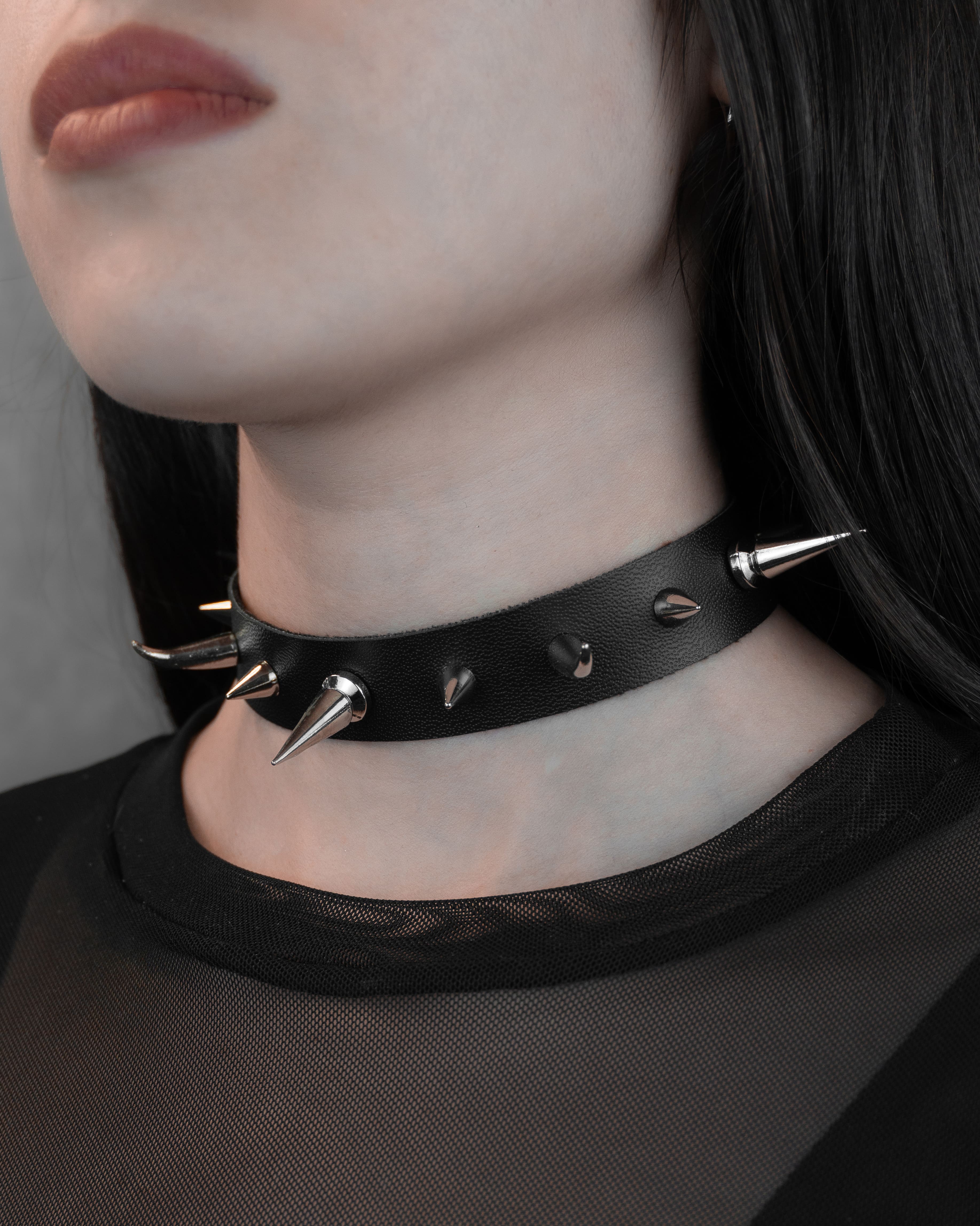Fang | Choker