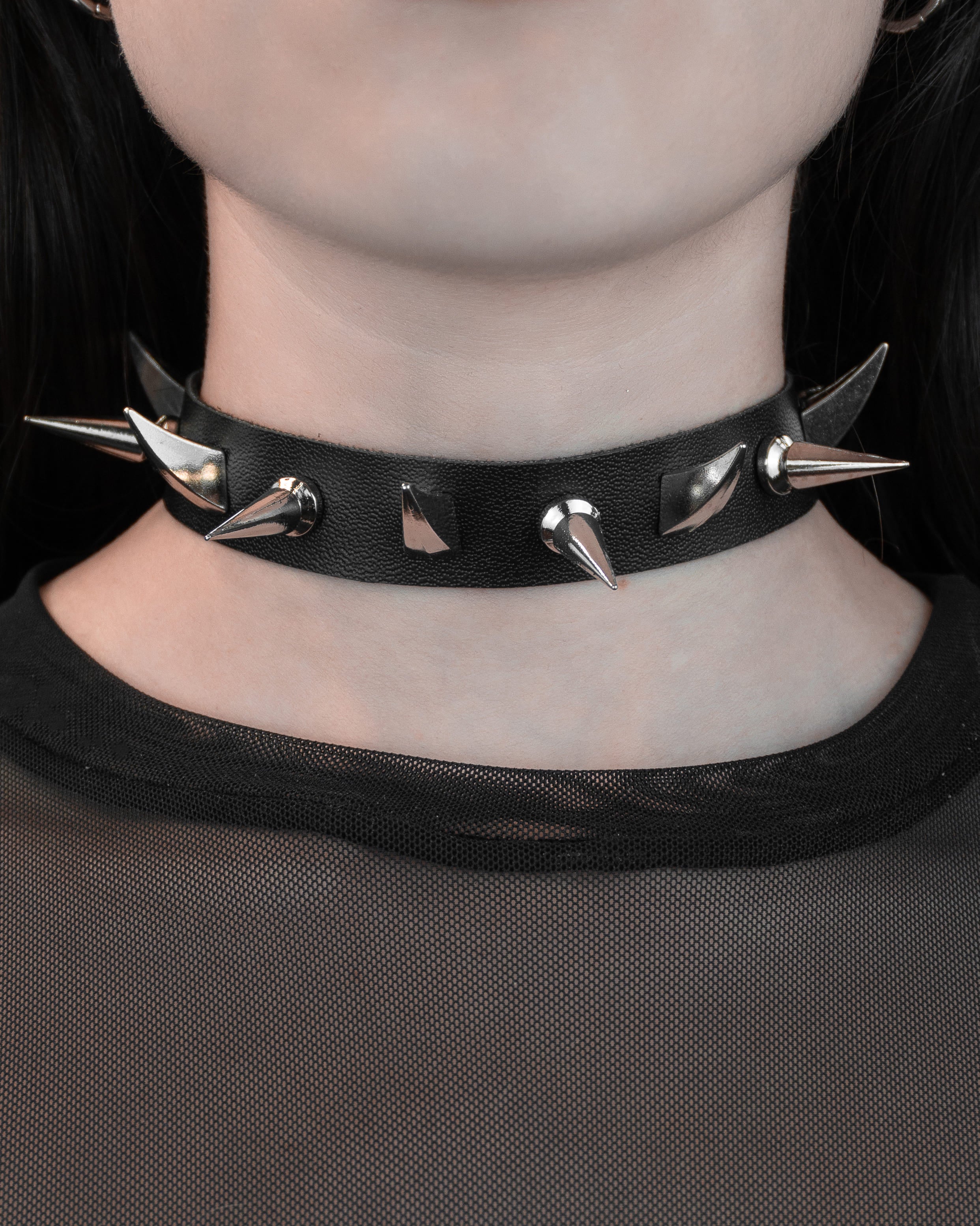 Shade | Choker Taches