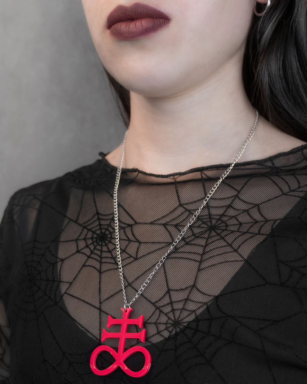 Leviathan Cross | Aritos y Collar