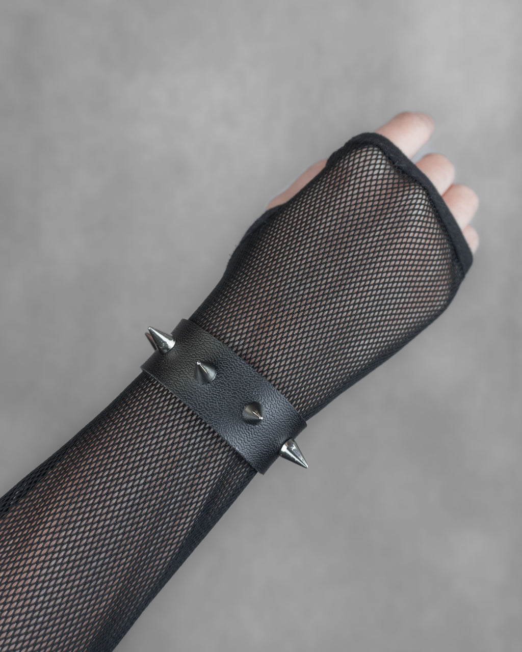 Mini Studs | Manilla