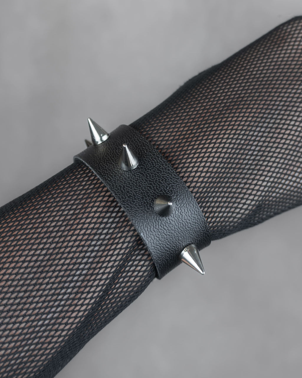 Mini Studs | Manilla