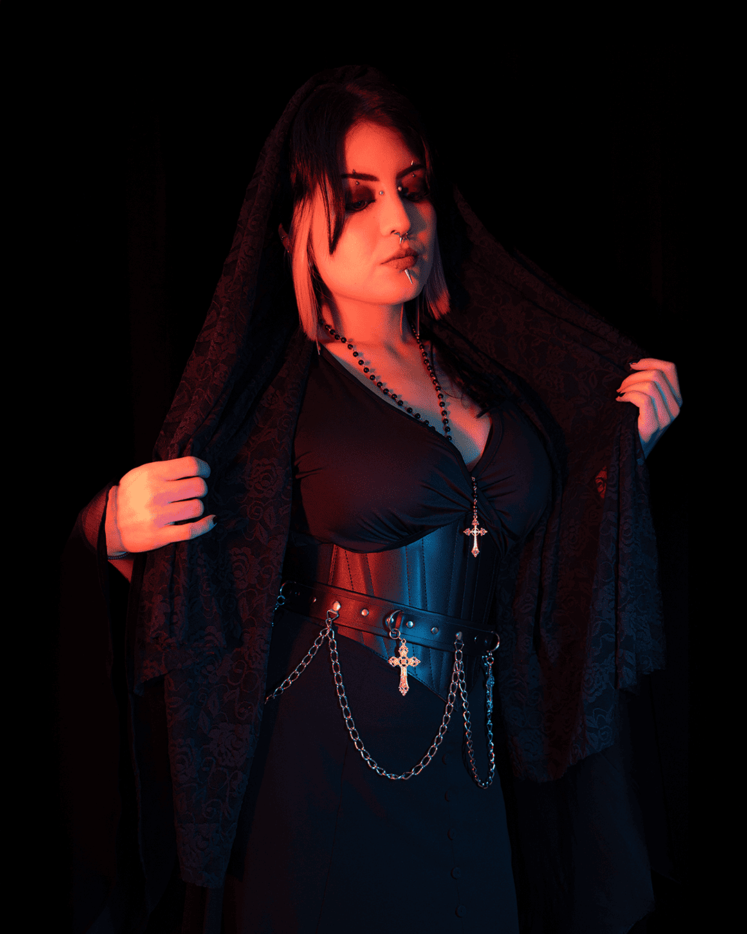 Cross Chains | Correa